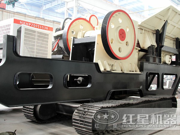 全新日產(chǎn)600方小型移動碎石機(jī)：履帶式鄂破機(jī)