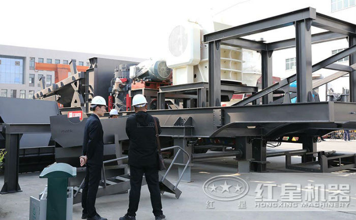 小型可移動破碎機設(shè)備廠區(qū)