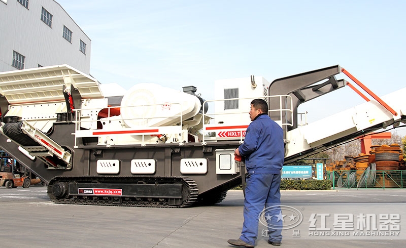 履帶移動破碎機(jī)可遙控作業(yè)