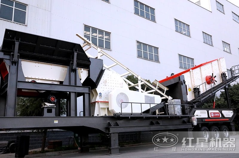 大型流動式錘式打砂機，附帶多種輔助設(shè)備