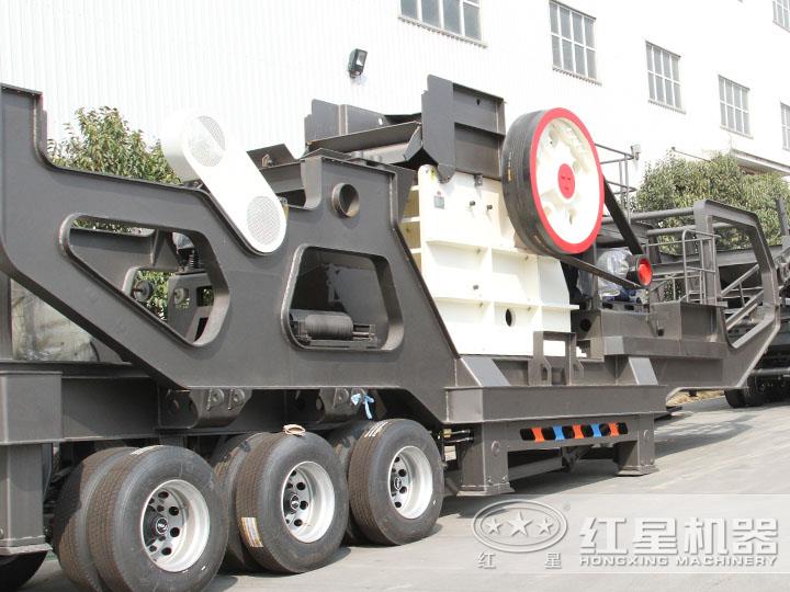 顎式移動(dòng)破碎機(jī)，產(chǎn)量85-650t/h