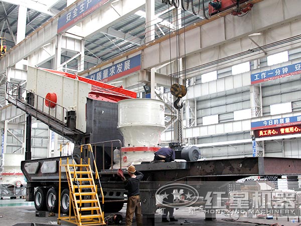 時產(chǎn)400噸大型移動破碎機，配圓錐破