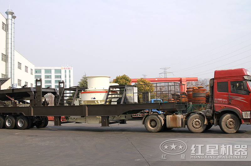 移動(dòng)破碎機(jī)發(fā)貨現(xiàn)場(chǎng)