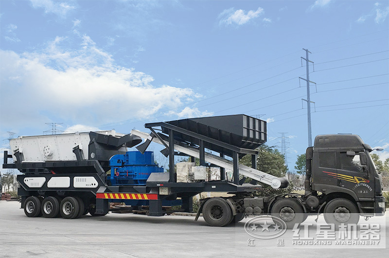 時(shí)產(chǎn)300噸的石頭移動(dòng)制砂機(jī)發(fā)貨中